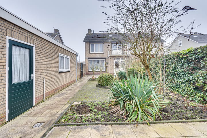 Foto 45 van Rozenlaan 22