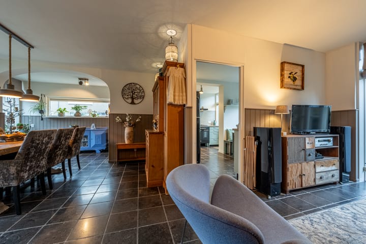 Photo 11 of A.W. Lipsstraat 14