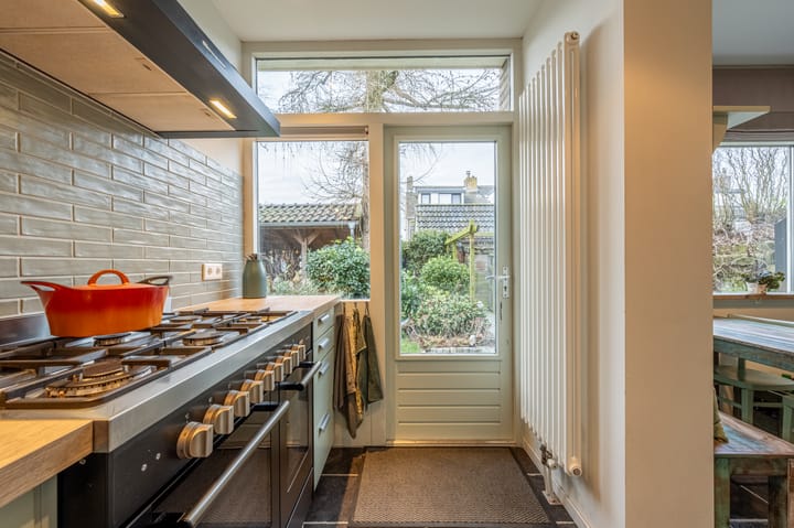 Photo 17 of A.W. Lipsstraat 14