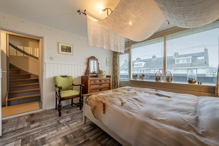 Photo 20 of A.W. Lipsstraat 14