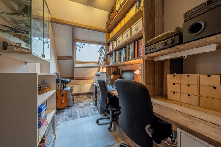 Photo 30 of A.W. Lipsstraat 14