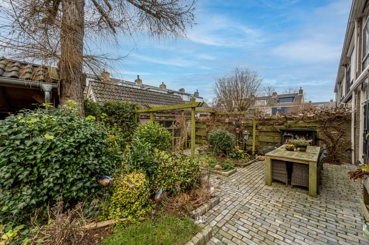 Photo 41 of A.W. Lipsstraat 14