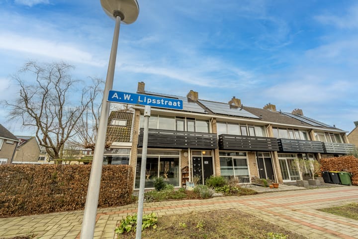 Photo 46 of A.W. Lipsstraat 14