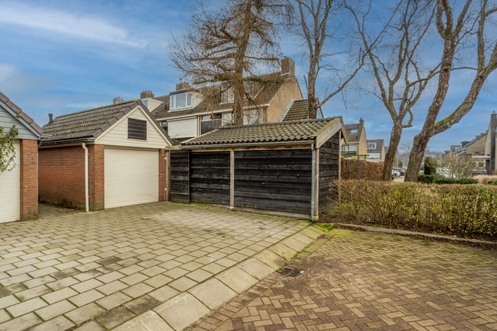 Photo 47 of A.W. Lipsstraat 14