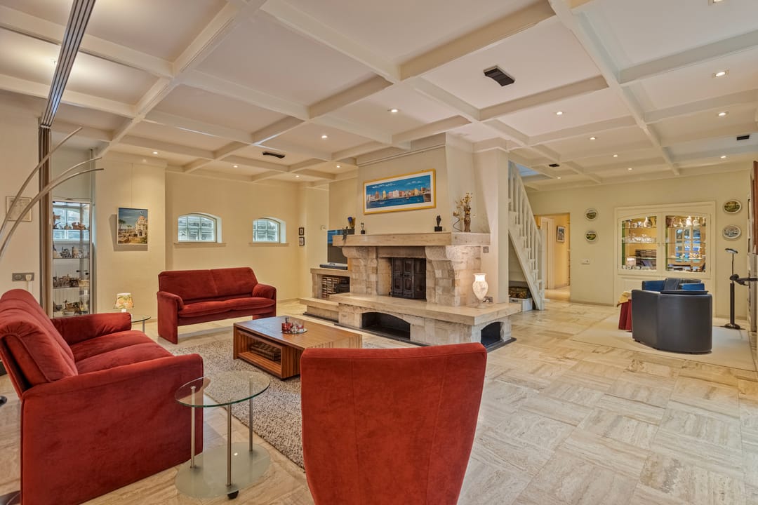 Foto 2 van Hout oost 12