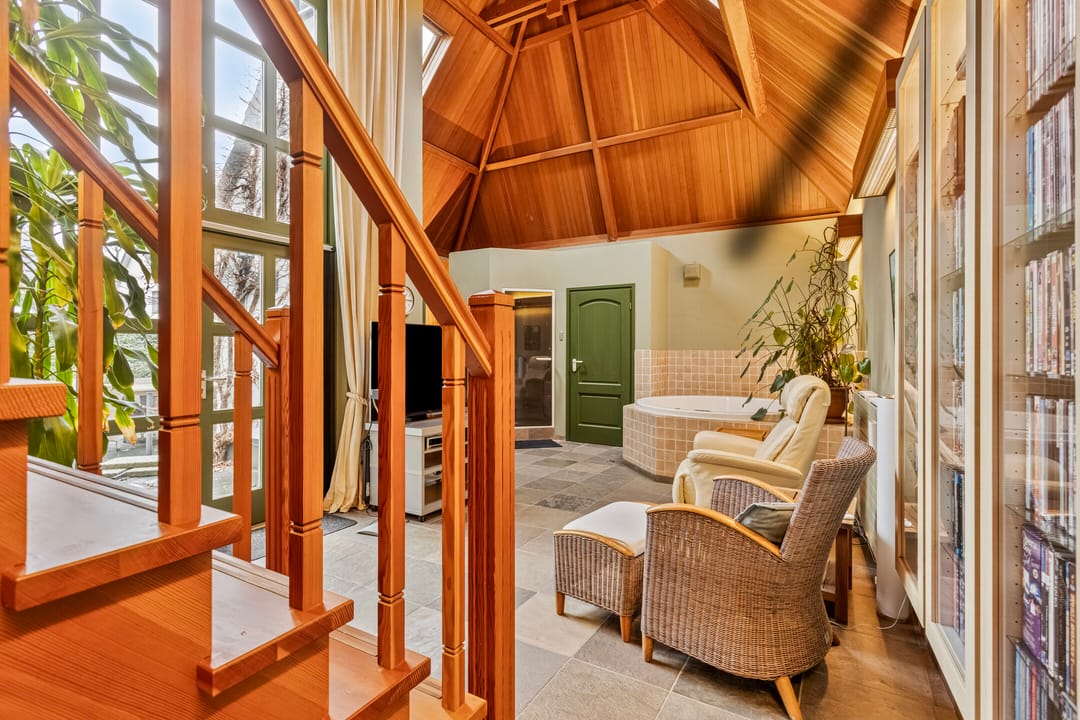 Foto 43 van Hout oost 12