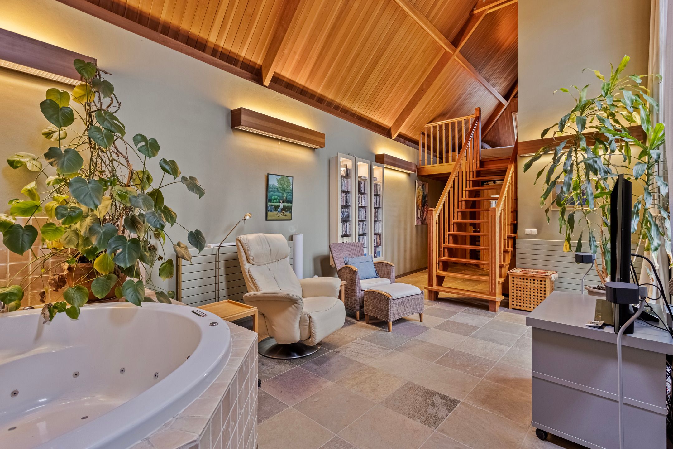 Foto 48 van Hout oost 12