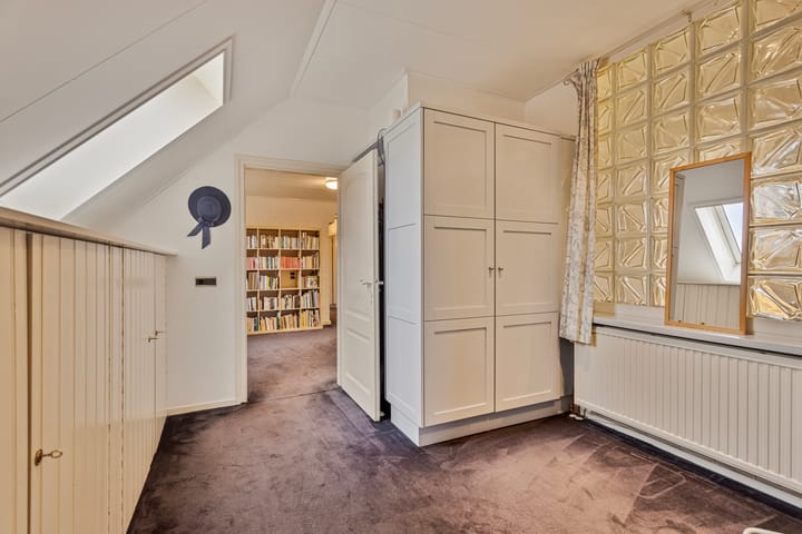 Foto 54 van Hout oost 12