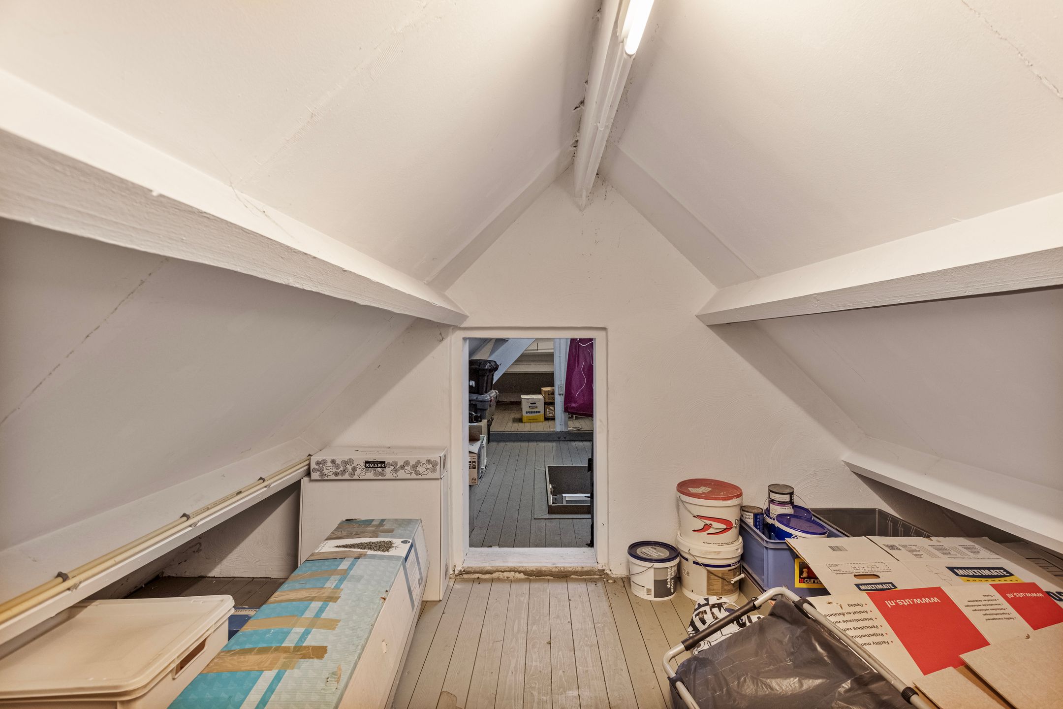 Foto 72 van Hout oost 12