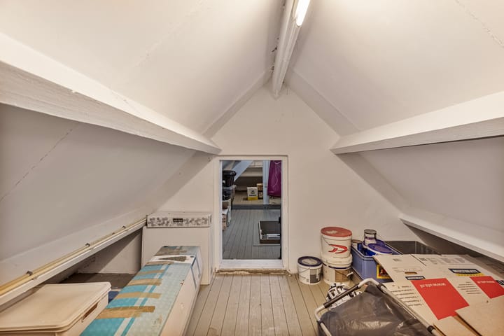 Foto 72 van Hout oost 12