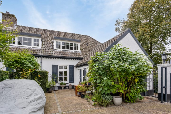 Foto 82 van Hout oost 12