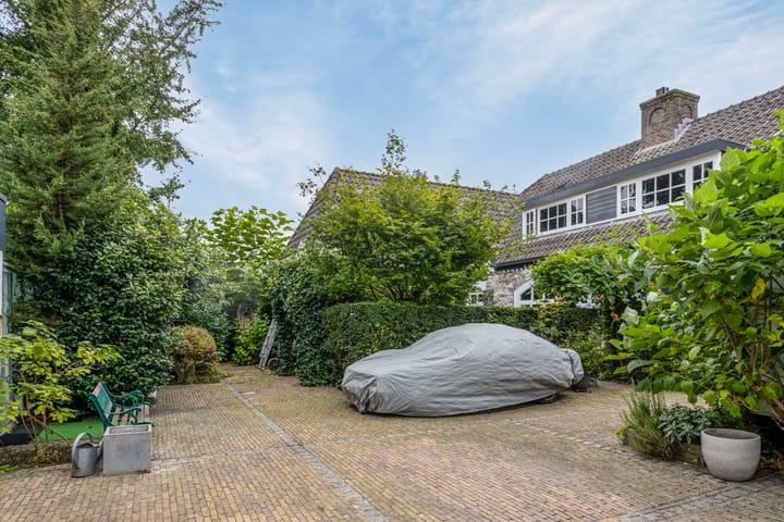 Foto 86 van Hout oost 12