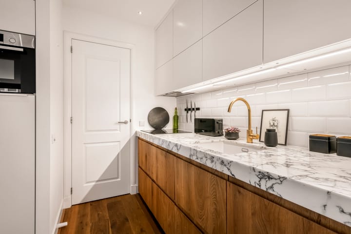 Photo 23 of Van Boetzelaerstraat 80-2