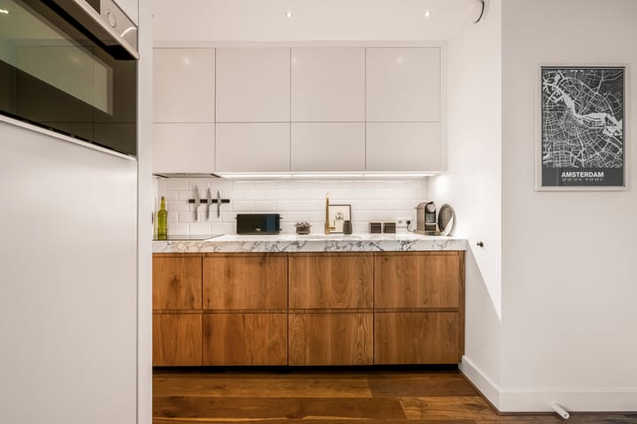 Photo 21 of Van Boetzelaerstraat 80-2