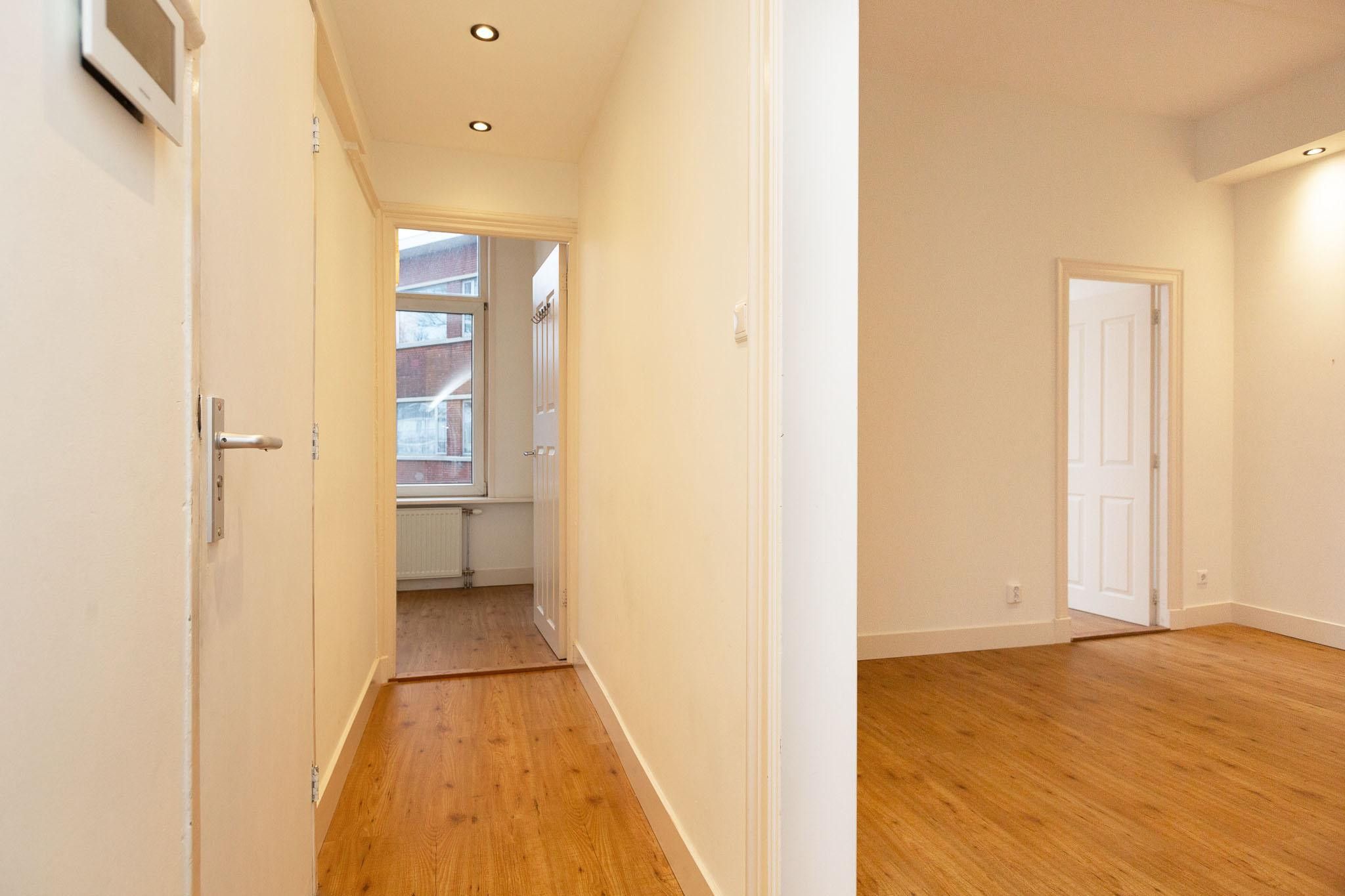 Foto 9 van Roerstraat 21