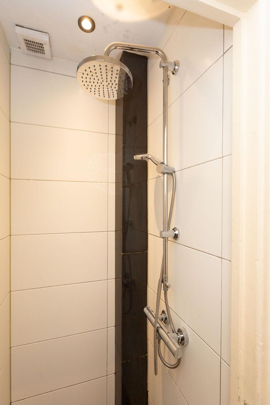 Foto 17 van Roerstraat 21