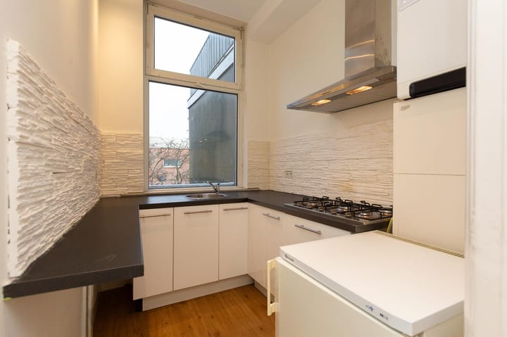 Foto 12 van Roerstraat 21