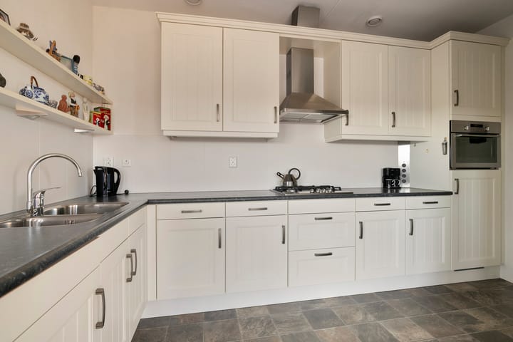 Photo 11 of Thorbeckelaan 337