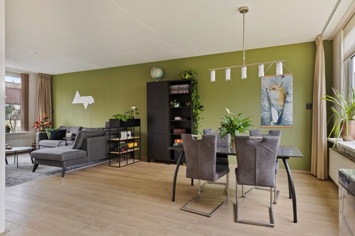 Photo 9 of Oostzeestraat 35