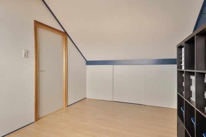 Photo 21 of Oostzeestraat 35