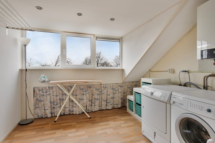 Photo 22 of Oostzeestraat 35