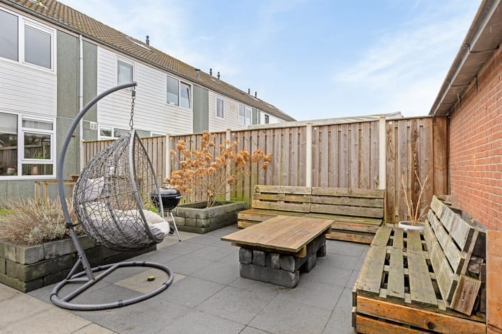 Photo 25 of Oostzeestraat 35