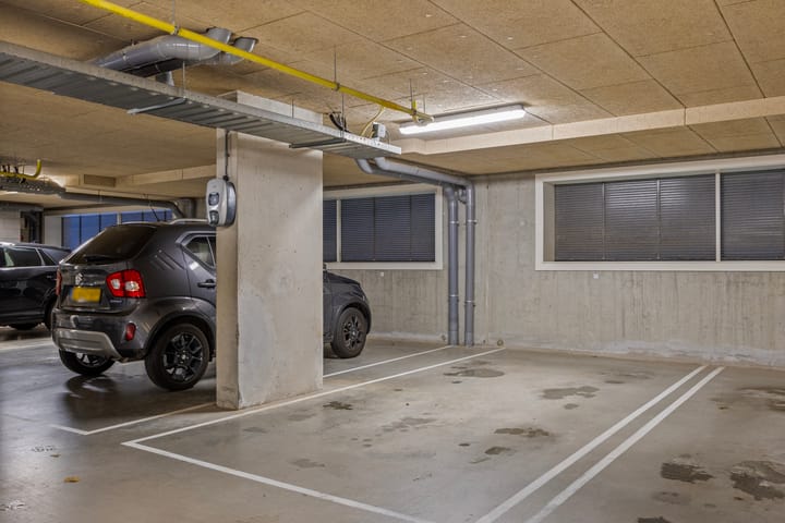 Foto 31 van Veenendaalplein 47