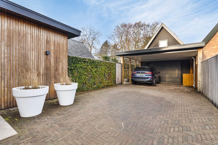 Photo 33 of Molenparkweg 23-A