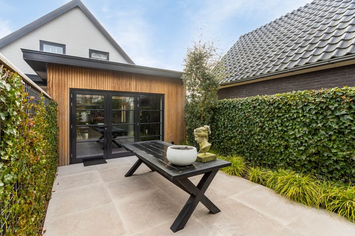 Photo 36 of Molenparkweg 23-A