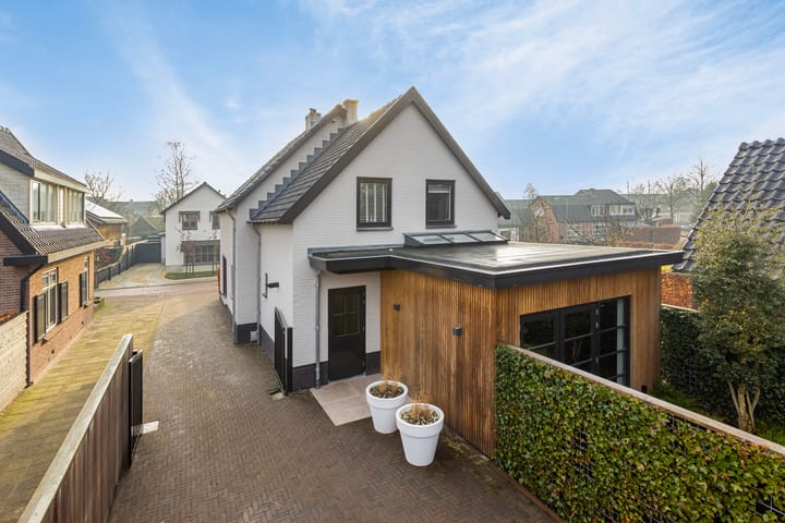 Photo 48 of Molenparkweg 23-A