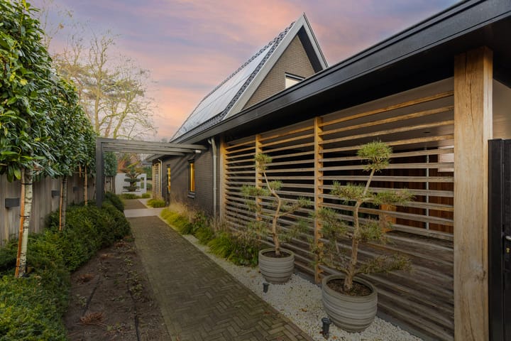 Photo 49 of Molenparkweg 23-A