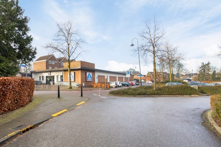 Photo 56 of Molenparkweg 23-A