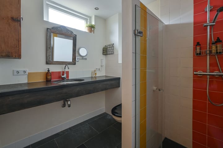 Foto 15 van Kostverloren 68