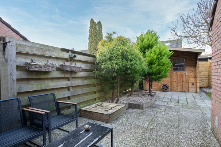 Foto 19 van Frederik van Blankenheimstraat 8