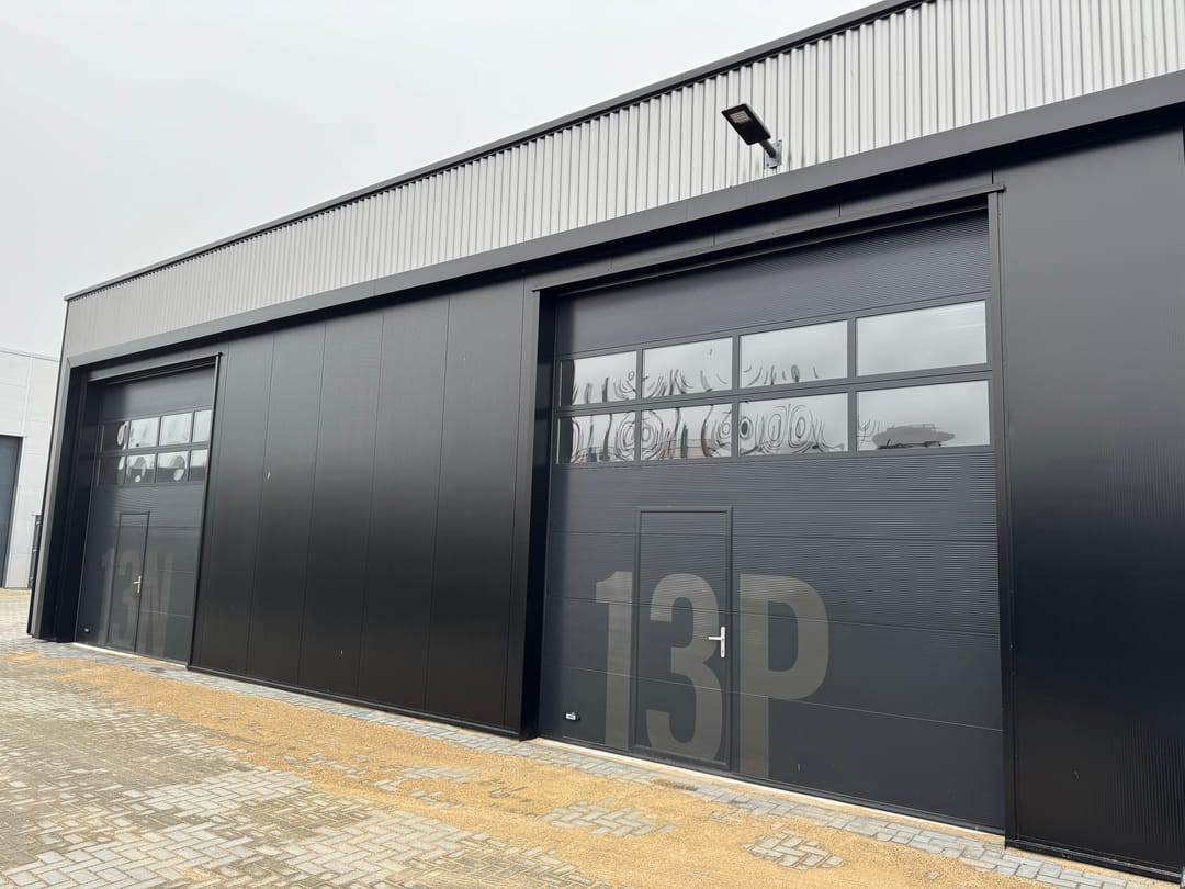 Photo 1 of Leerlooiersstraat 13-P