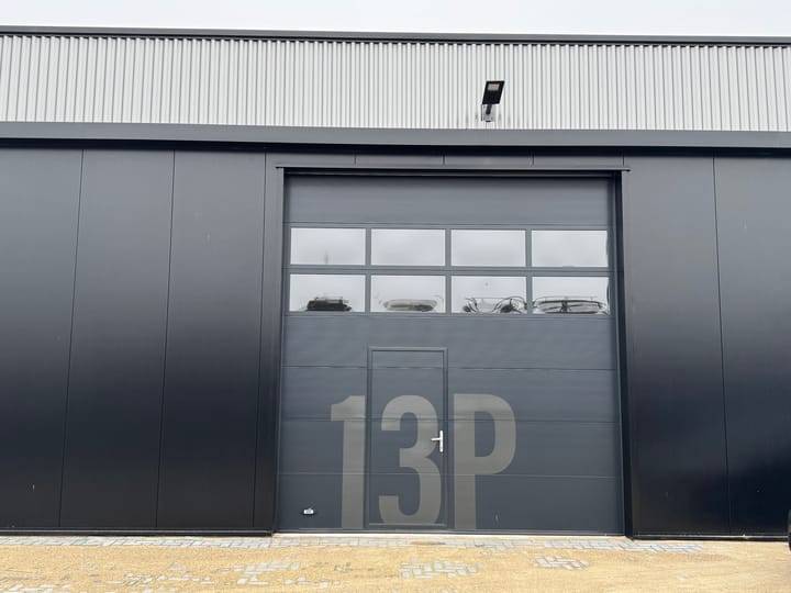 Photo 2 of Leerlooiersstraat 13-P