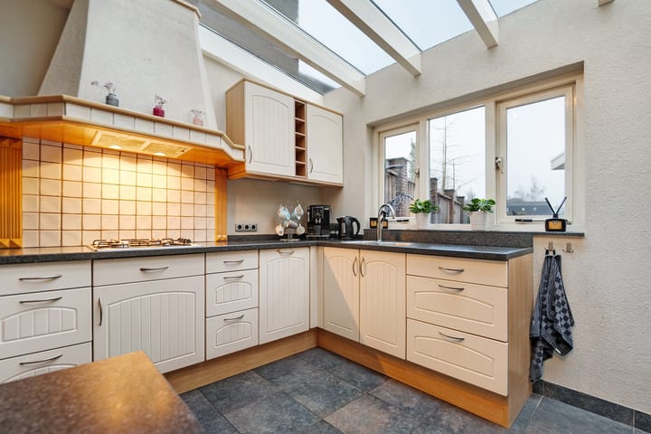 Foto 17 van Barend Lemansstraat 15