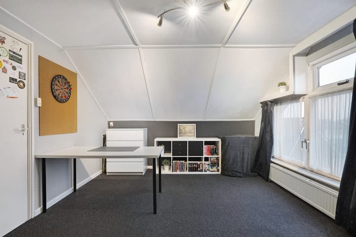 Foto 30 van Barend Lemansstraat 15