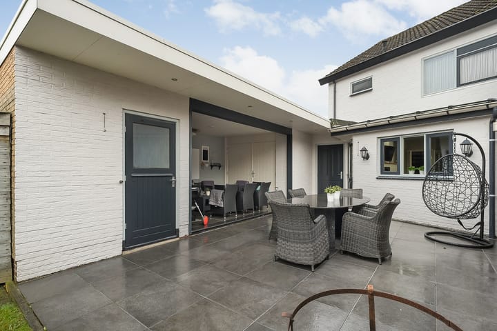 Foto 31 van Barend Lemansstraat 15