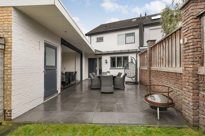 Foto 32 van Barend Lemansstraat 15