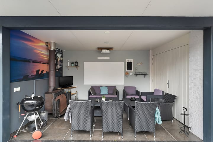 Foto 34 van Barend Lemansstraat 15