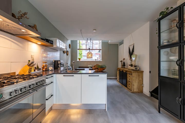 Photo 8 of Bonairestraat 6