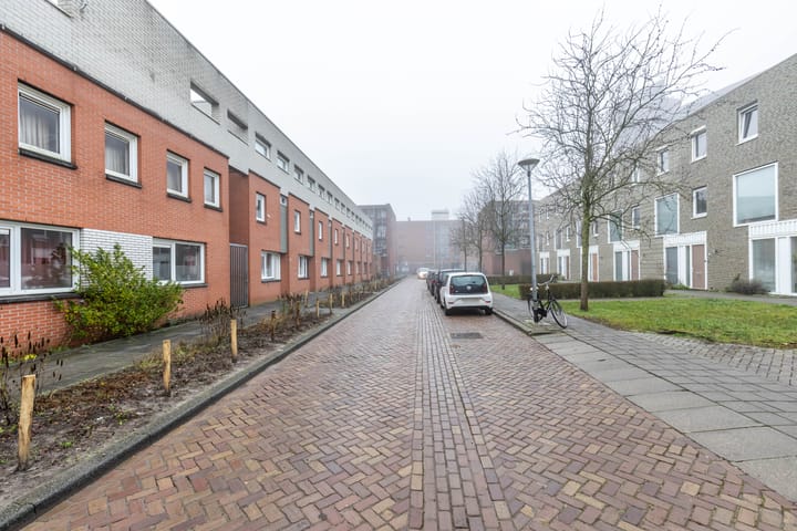 Photo 43 of Bonairestraat 6