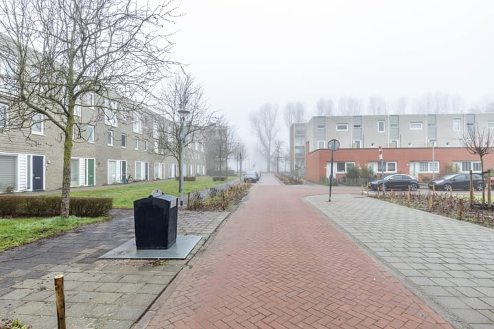 Photo 44 of Bonairestraat 6