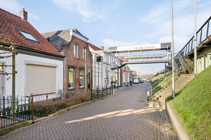 Foto 48 van Kon Julianastraat 31