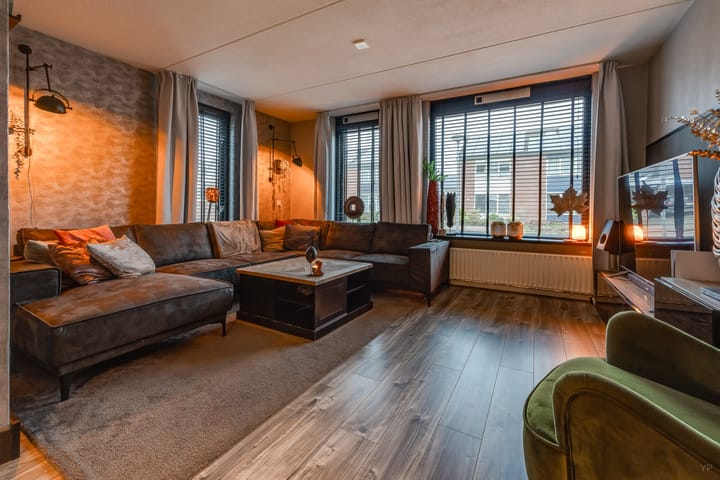 Foto 2 van Kalmoes 49