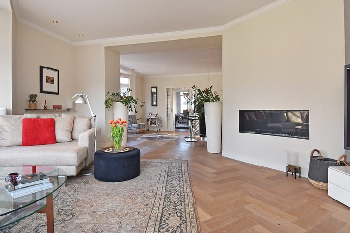 Photo 27 of Thorbeckelaan 697