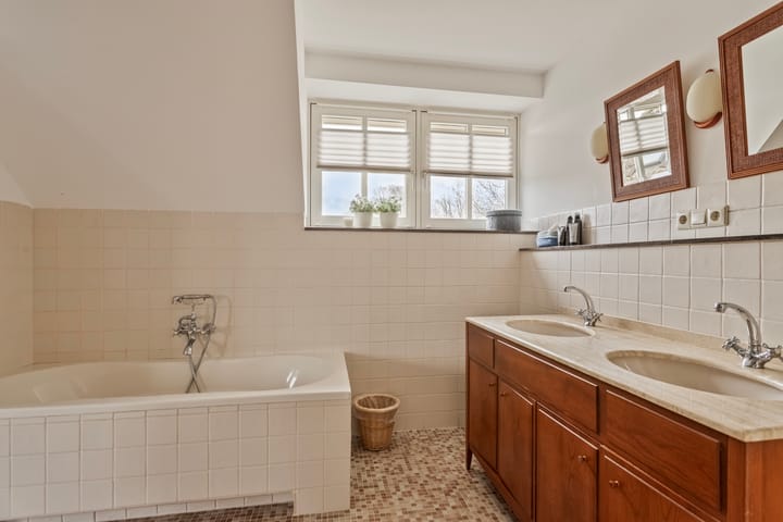 Photo 21 of Antoni Staringlaan 23