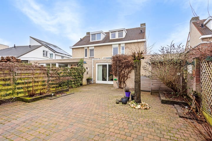 Foto 38 van Aan het beeldje 58