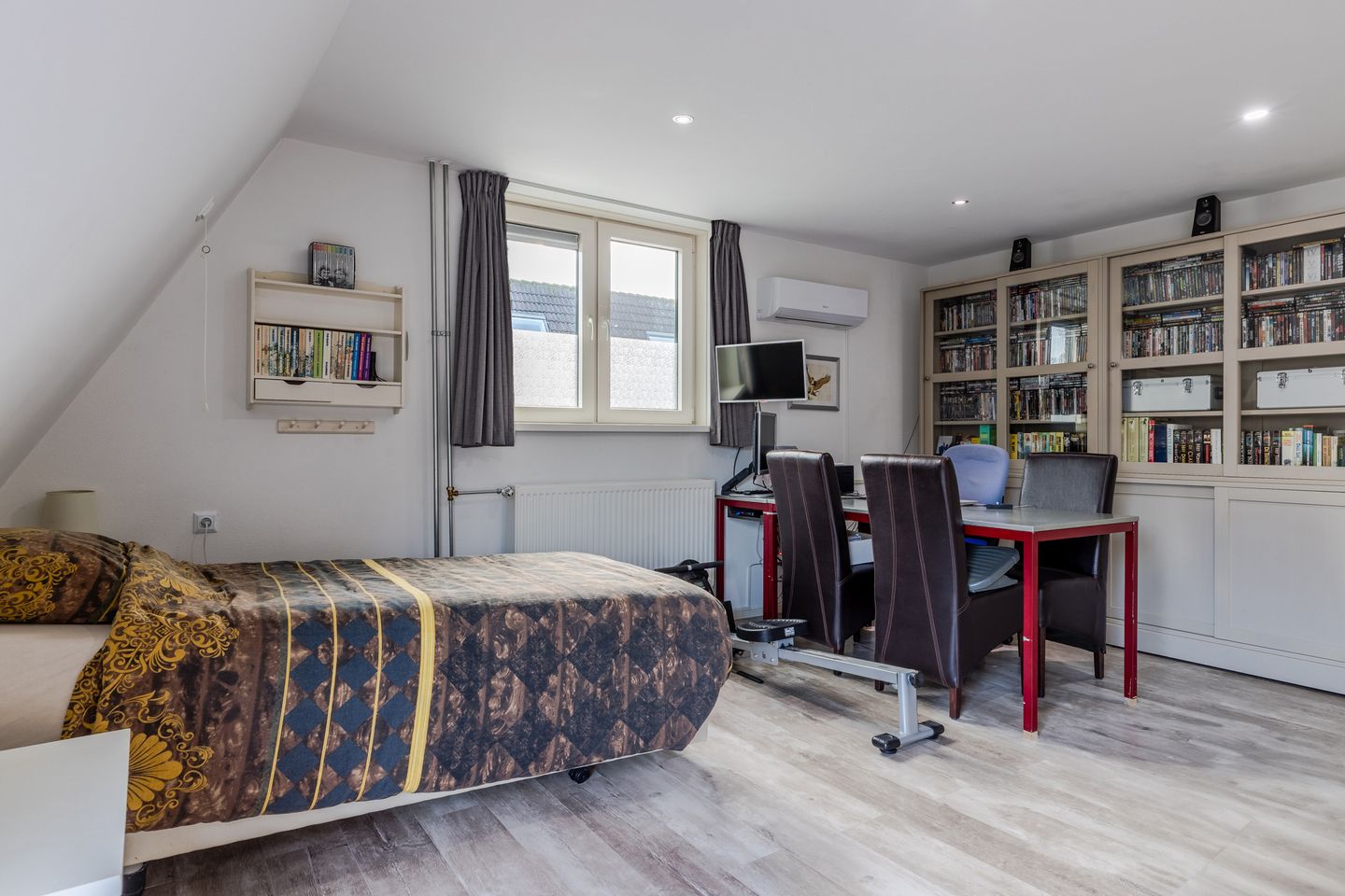 Foto 20 van Brucknerlaantje 147